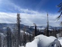 Cloudy skies remaining S-SW near Carson pass.