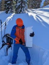 The shovel tilt test did reveal a break at the base of the storm snow, but we did not see any buried surface hoar at that break.