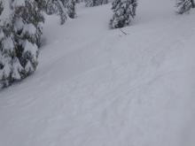 A ski turn on a convexity resulting in the fracturing of this test slope